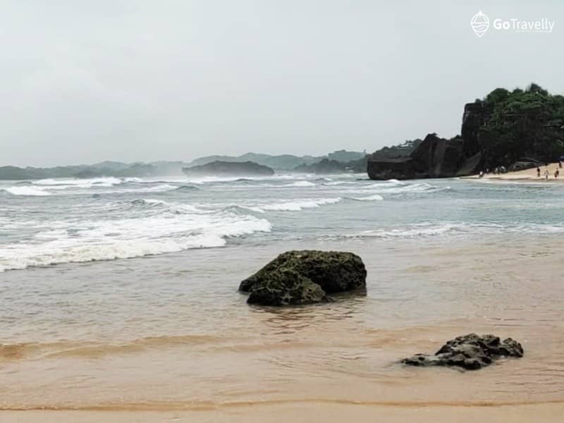 Pantai Indrayanti Yogyakarta: Pantai Indah dengan Fasilitas Lengkap!